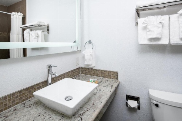 Scandia Motel image 11